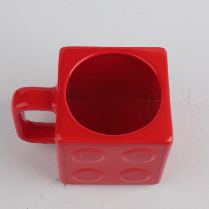 320ml セラミックマグカップ 2x2 レッドレゴブリック - Office Technician のレビューと価格